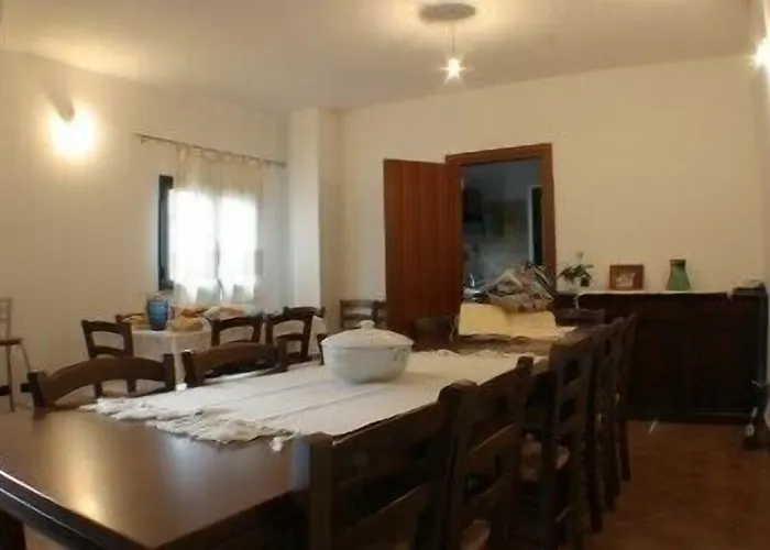 Rita E Renzo Panzió Riola Sardo